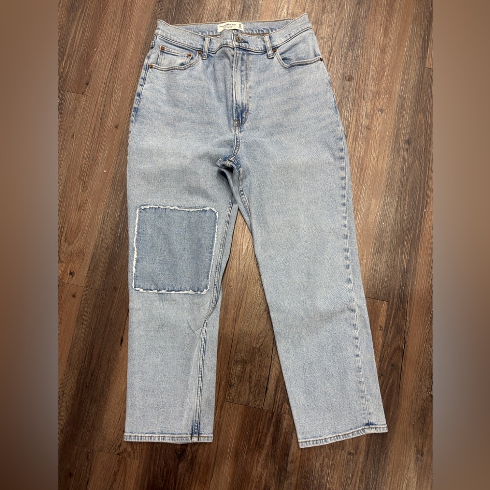 Abercrombie & Fitch Curve Love Ankle Straight Jeans